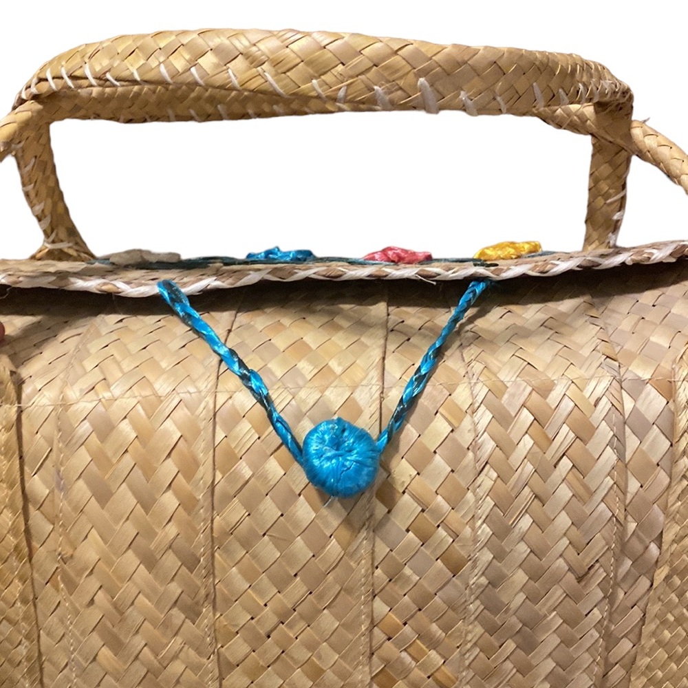 Handmade basket weave beach tote - Picture 5 of 6